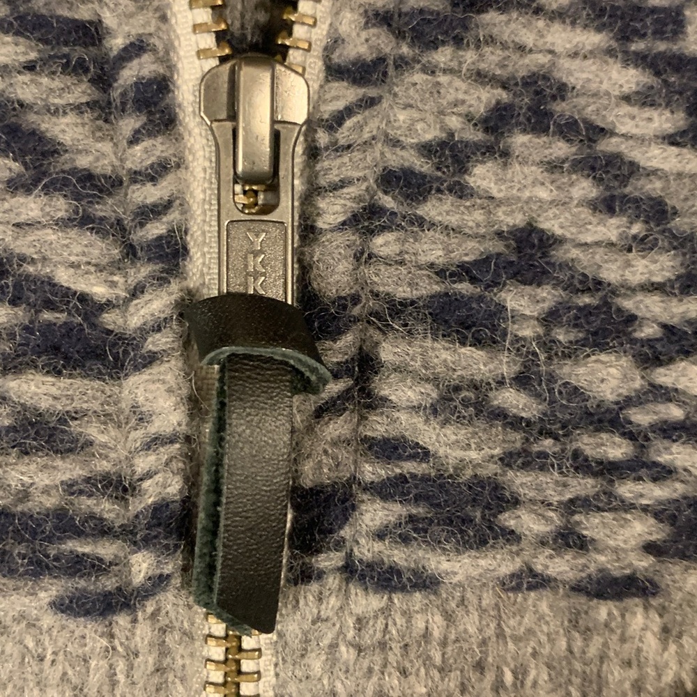 PENDLETON WOOL ZIP FRONT SWEATER WITH NAVY BLUE NORDIC SCANDINAVIAN MOTIF - Picture 7 of 14